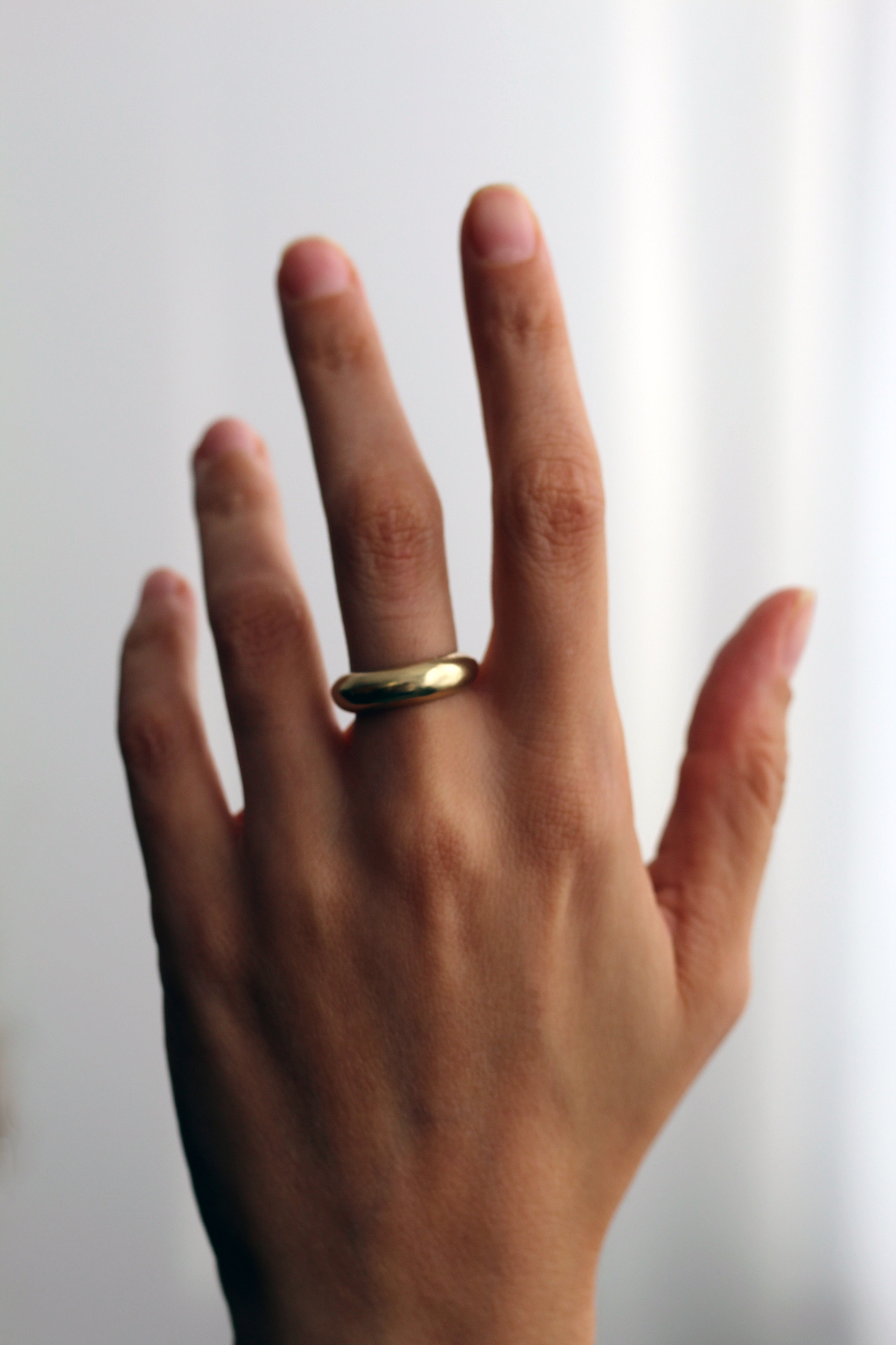 Gold hot sale donut ring